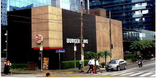 Registro histórico — antiga ocupação pelo Burger King — imóvel de esquina da Faria Lima com a Rua Tabapuã.